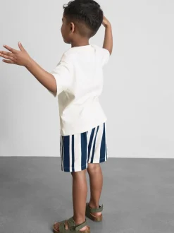 1,5-9 años | Camiseta y pantalones cortos a rayas