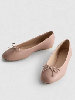 Bailarinas con detalle de lazo de piel sintética