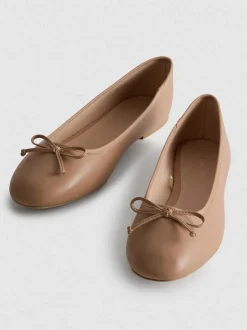 Bailarinas con detalle de lazo de piel sintética