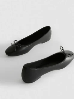 Bailarinas con detalle de lazo de piel sintética