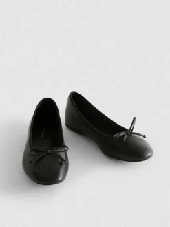 Bailarinas con detalle de lazo de piel sintética