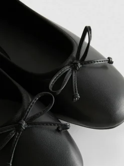 Bailarinas con detalle de lazo de piel sintética