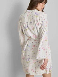 Bata corta con estampado floral