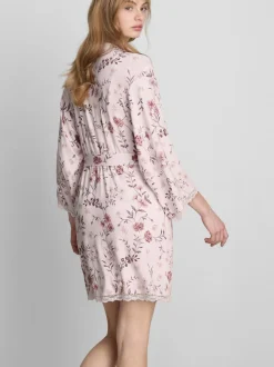 Bata floral con alto porcentaje de modal