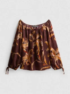 Blusa bardot de raso efecto arrugado con flores