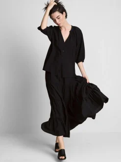 Blusa con cuello de pico y manga 3/4