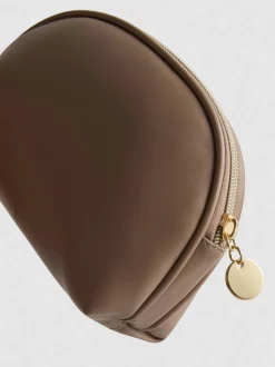 Bolsa de maquillaje con detalle de inicial