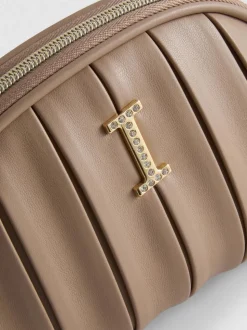 Bolsa de maquillaje con detalle de inicial