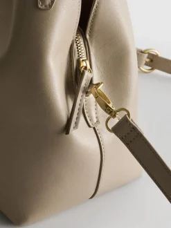 Bolso de hombro con asas superiores