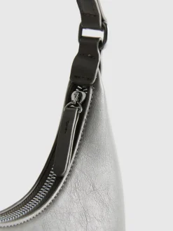 Bolso de hombro con colgante de candado