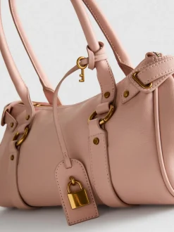 Bolso de hombro con detalle de candado