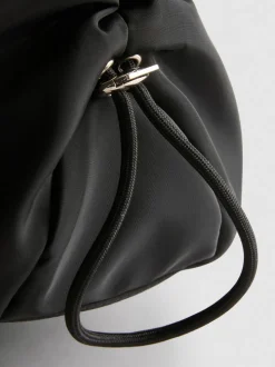 Bolso de hombro fruncido