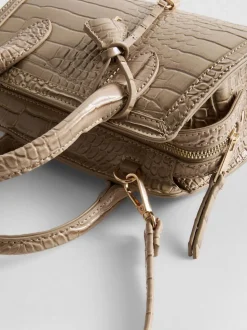Bolso de mano con efecto piel de cocodrilo
