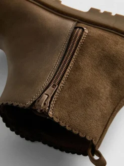 Botines bordados con cremallera