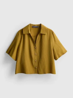 Camisa fruncida de estilo vacacional