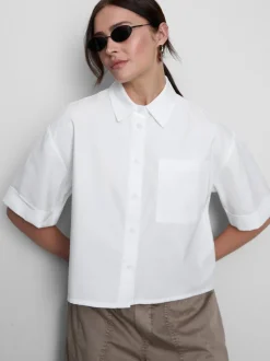 Camisa Oxford corta de corte cuadrado de manga corta
