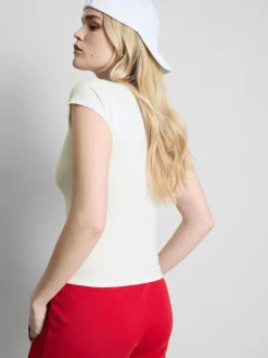 Camiseta ajustada con mangas casquillo