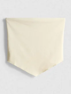 Camiseta bandeau con bajo tipo pañuelo