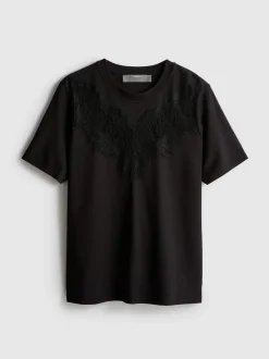 Camiseta con detalles de encaje
