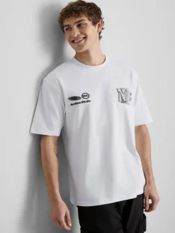 Camiseta con estampado gráfico «Archive Studio»