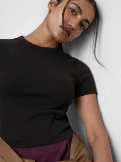 Camiseta corta clásica con mucho algodón