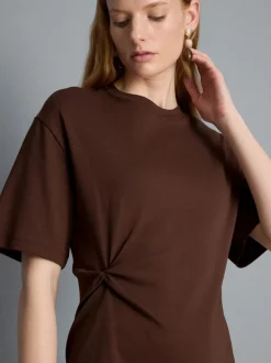 Camiseta de algodón con detalle retorcido