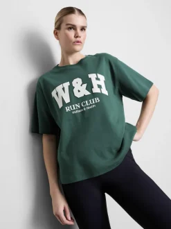 Camiseta deportiva holgada con estampado gráfico