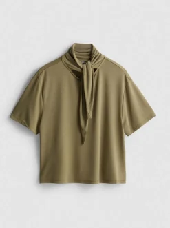 Camiseta de punto con cuello anudado
