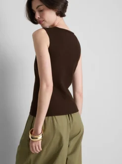 Camiseta de punto con detalle de broche