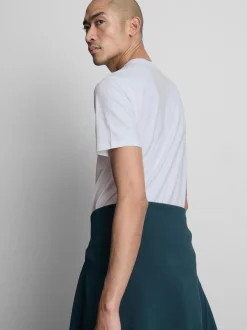 Camiseta elástica entallada de manga corta