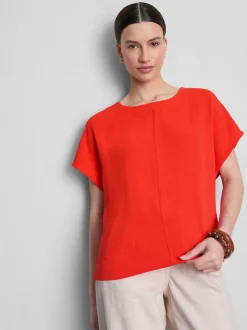 Camiseta relajada y fluida con cuello redondo