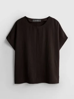 Camiseta relajada y fluida con cuello redondo