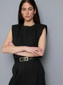 Camiseta sin mangas con hombreras