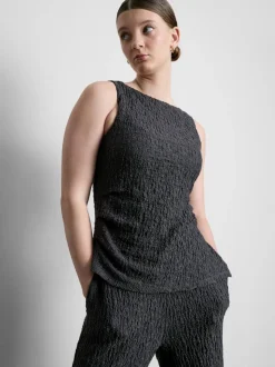 Camiseta sin mangas fruncida