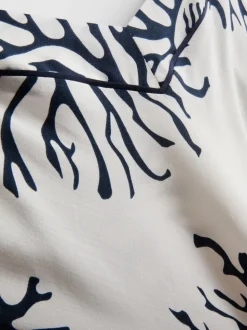 Camisón con estampado de corales