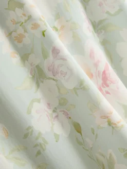 Camisón floral con ribete de encaje