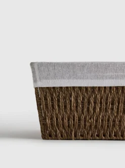 Cesta de cuerda de papel forrada