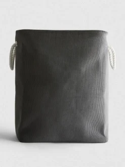 Cesta de pana para la colada