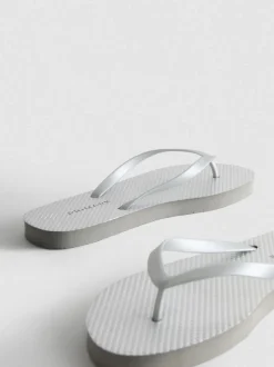 Chanclas básicas