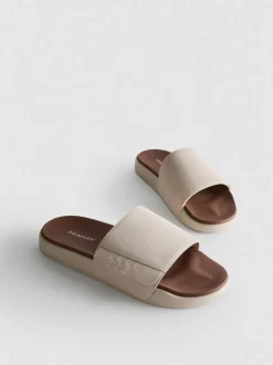 Chanclas con suela gruesa