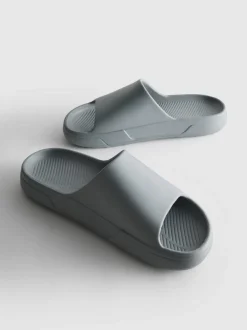 Chanclas de suela gruesa