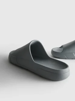 Chanclas de suela gruesa