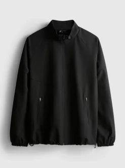 Chaqueta deportiva con cuello chimenea