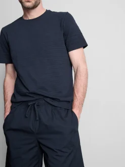 Conjunto de camiseta y pantalones cortos de pijama