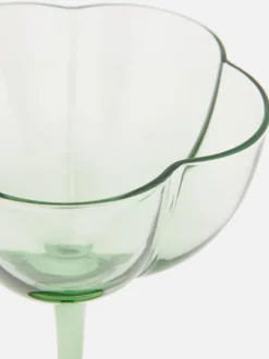 Copa de vidrio festoneada