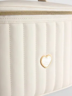Estuche de tocador con corazón de perlas sintéticas