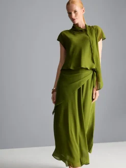 Falda midi con lazada