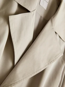 Gabardina básica con cinturón