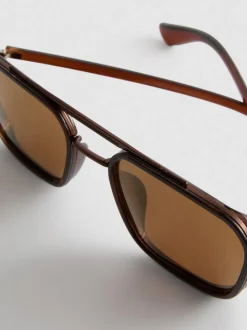 Gafas de sol con montura cuadrada