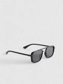 Gafas de sol con montura cuadrada